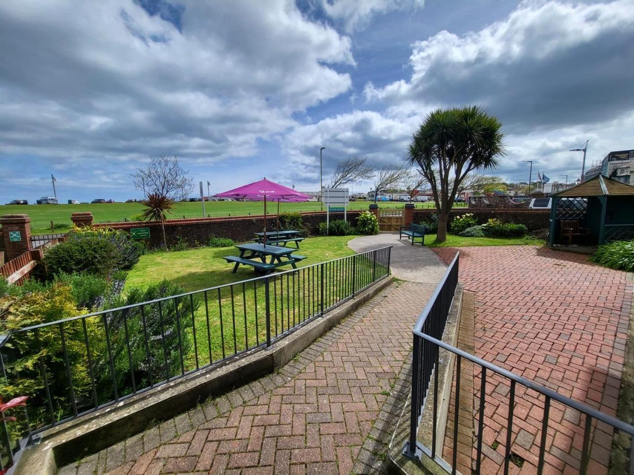 Beach Hotel Torbay B&B Paignton Exteriör bild